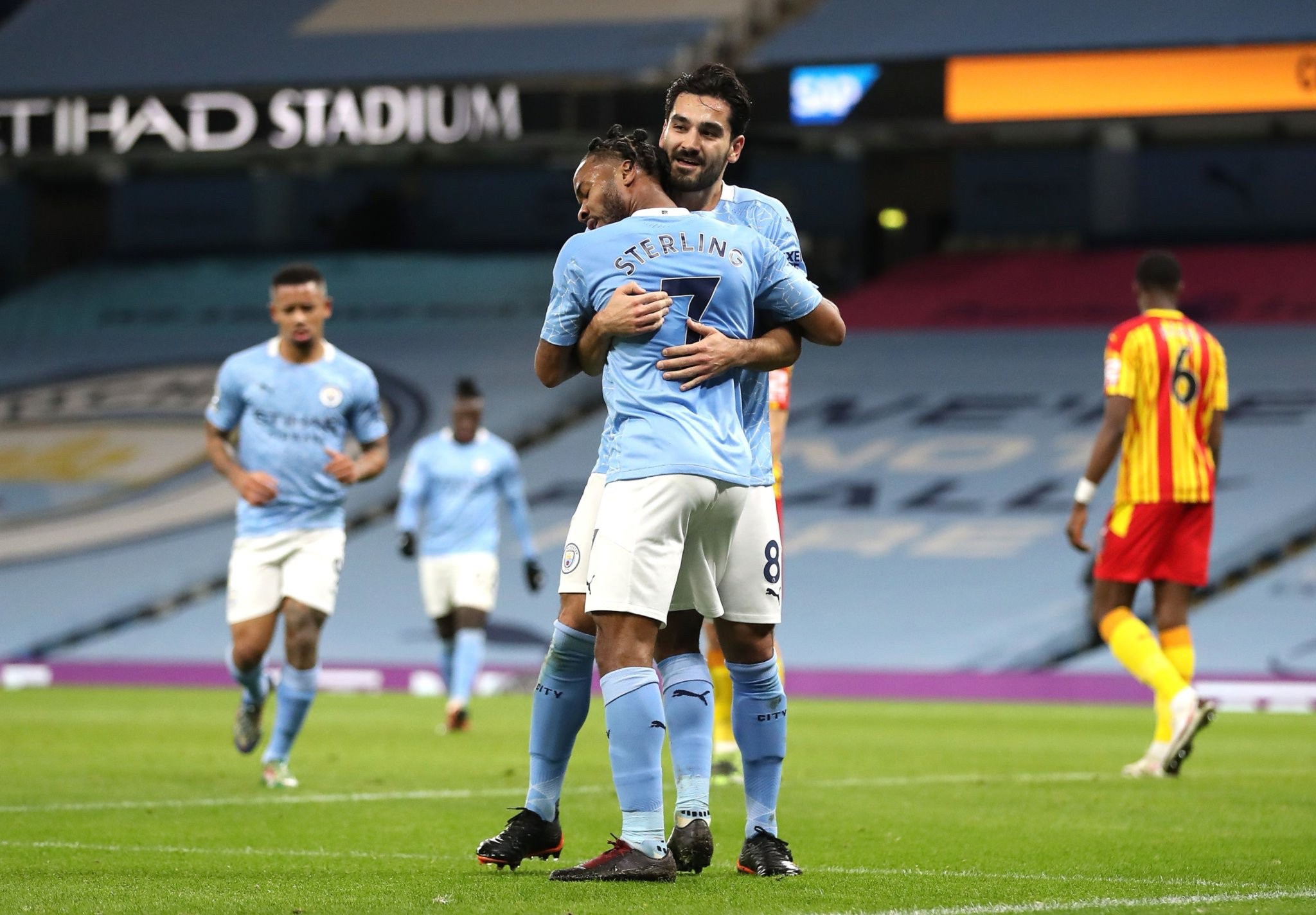 西蒙斯不断 西蒙斯不断